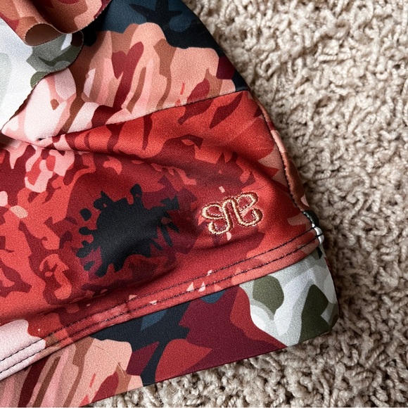 Albion Fit Icon Wave swim bikini top XS LIKE NEW - Picture 4 of 5